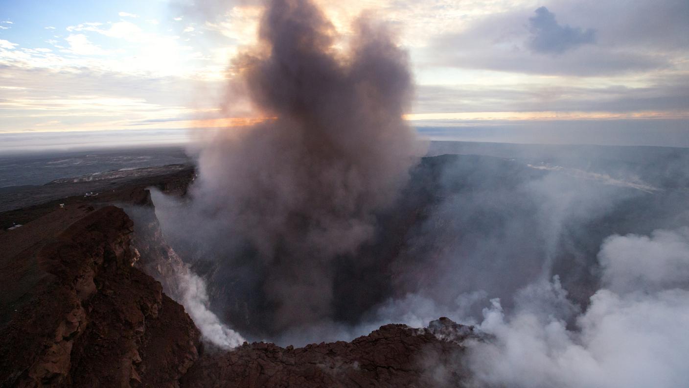 Kilauea in polinesiano significa "nuvola di fumo che sale"