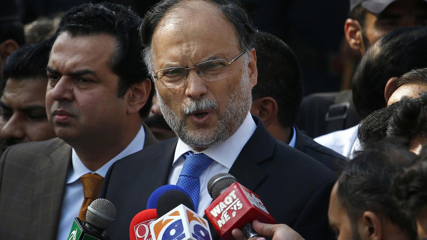 Il ministro dell'interno Ahsan Iqbal è responsabile anche di pianificazione, sviluppo e riforme