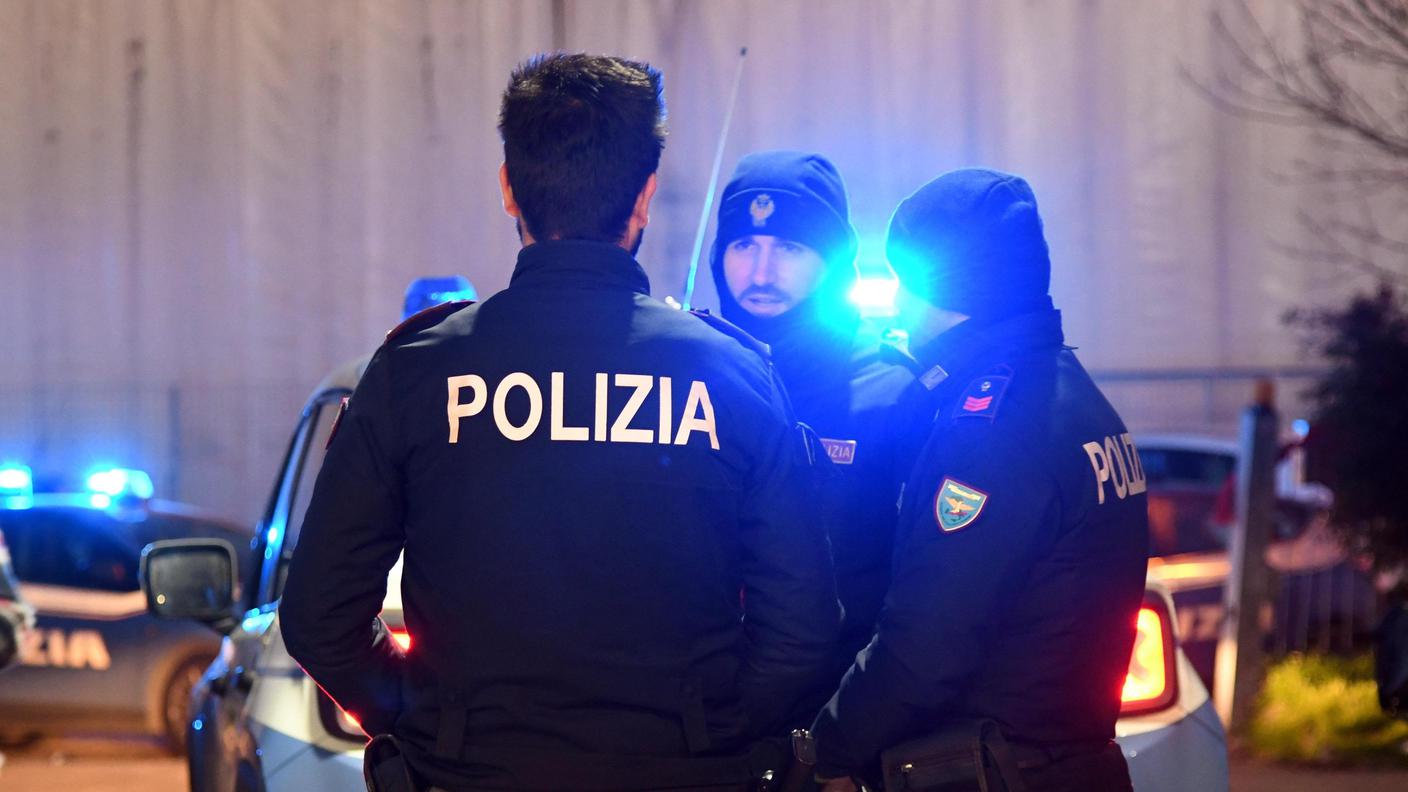 Gli agenti italiani sono entrati in azione prima dell'alba (foto d'archivio)