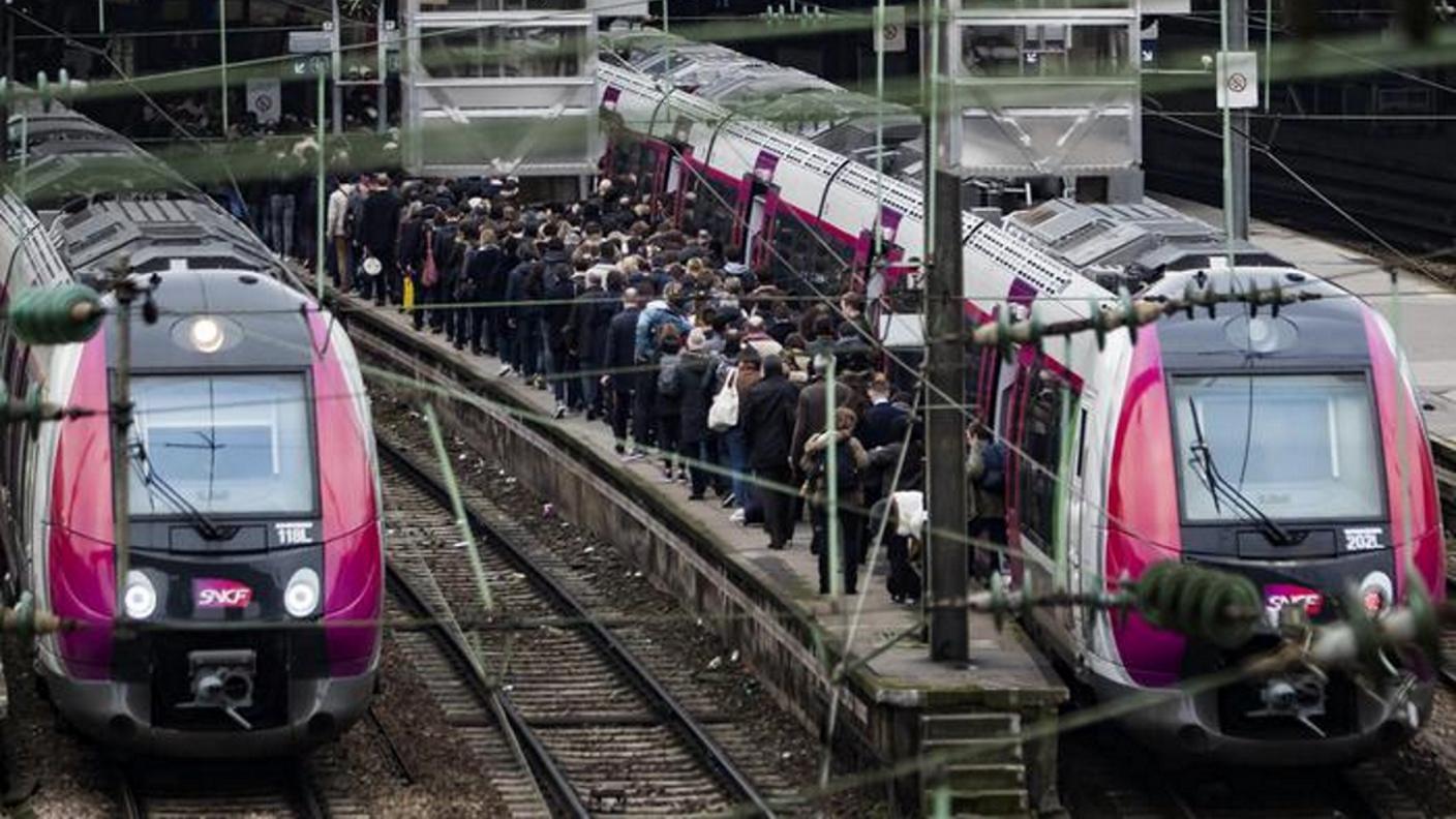 L'agitazione sindacale ha paralizzato la stazione parigina di Montparnasse, lunedì