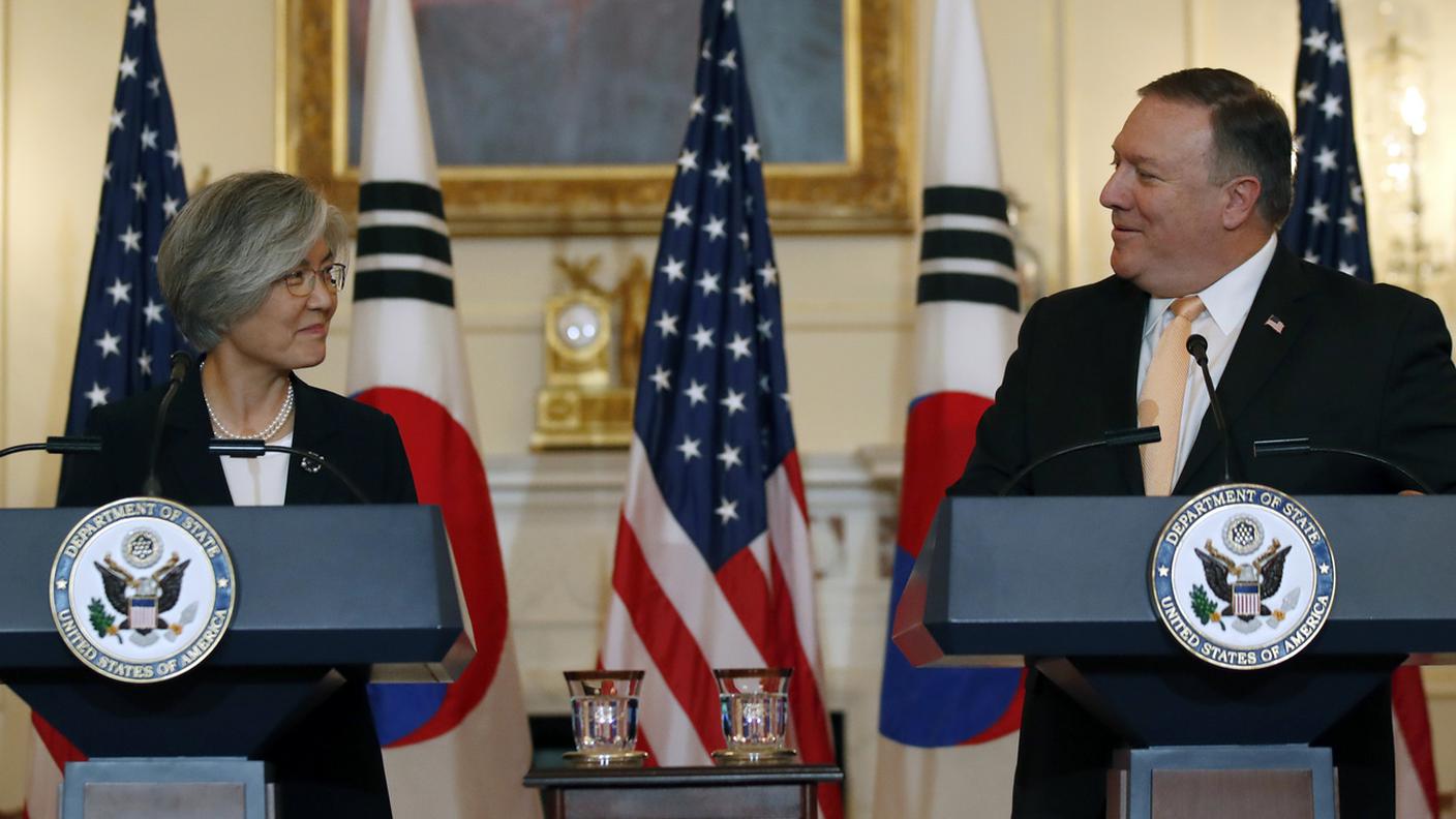 Pompeo e l'omologa sudcoreana in conferenza stampa