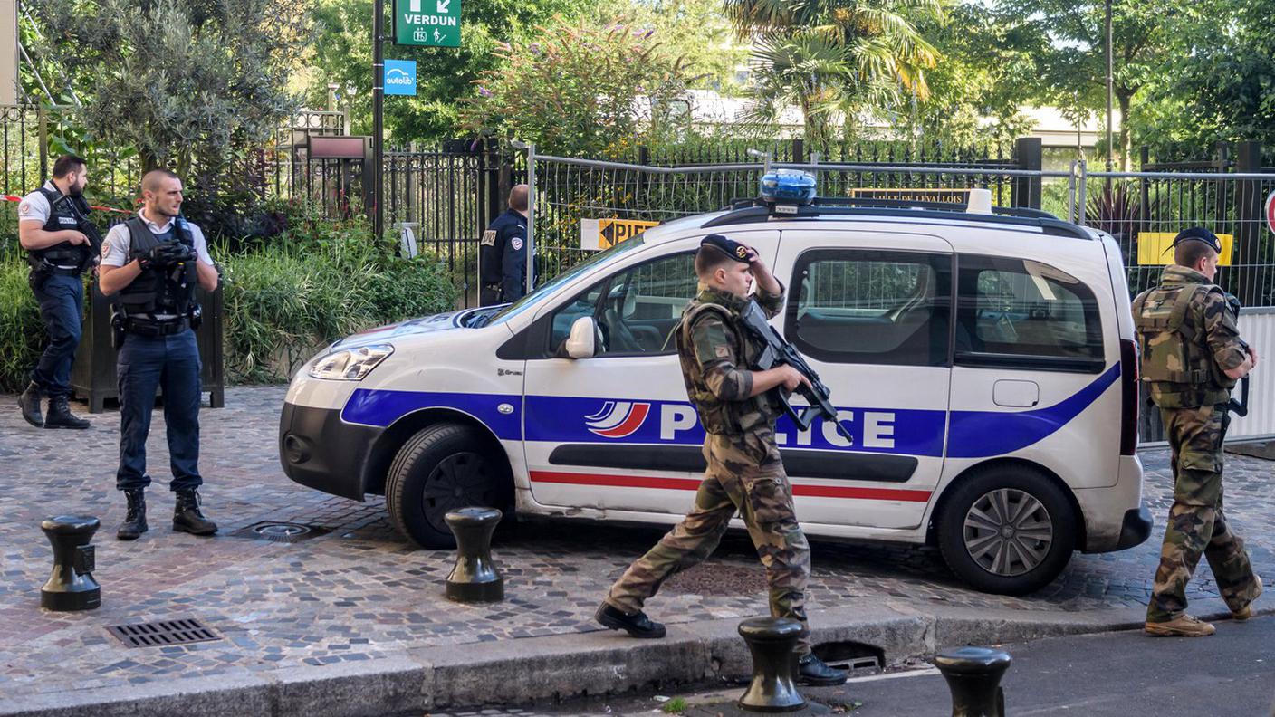 Poliziotti e militari francesi (immagine d'archivio)