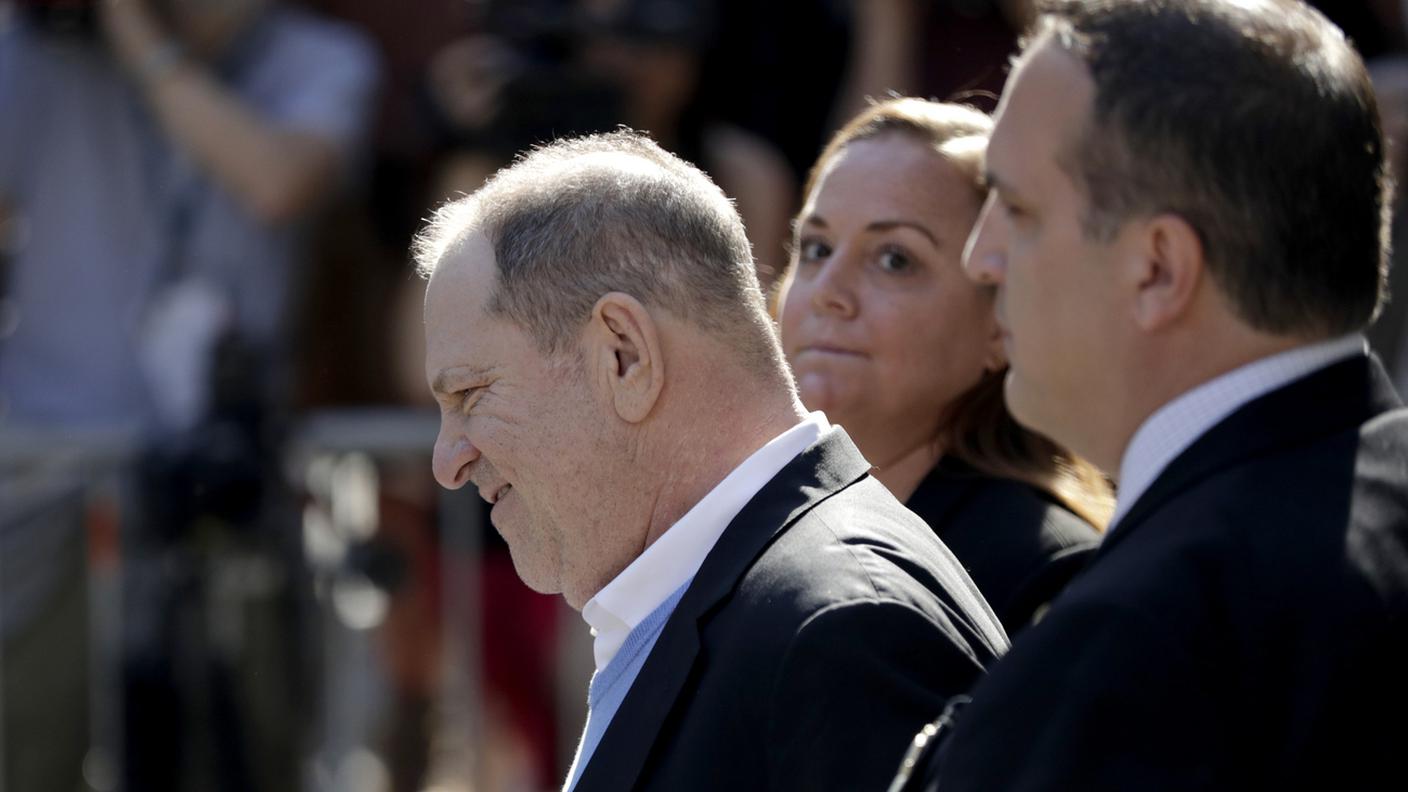 Harvey Weinstein, sempre più travolto dal ciclone giudiziario.
