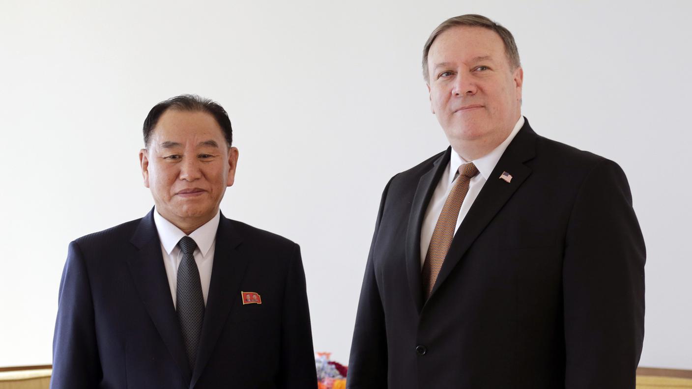 Il numero due di Pyongyang, Kim Yong Chol, e il segretario di Stato americano Mike Pompeo 