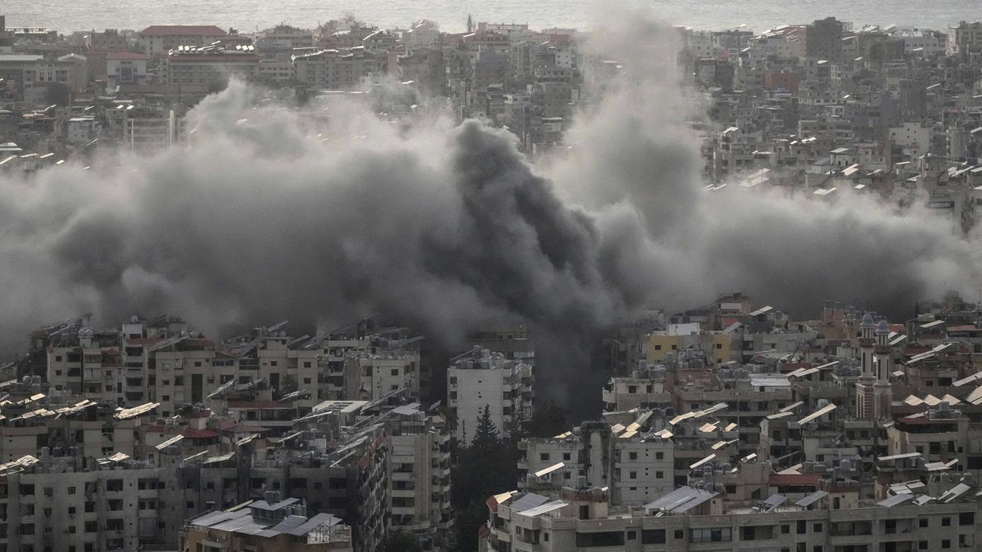 I bombardamenti di domenica sulla periferia meridionale di Beirut.jpg
