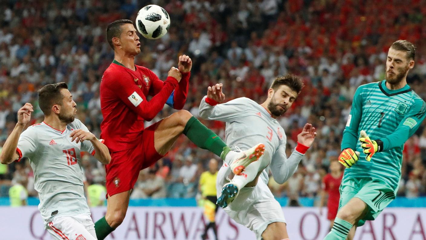 Cristiano Ronaldo nella partita contro la Spagna, data come favorita