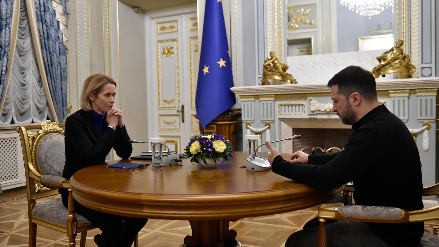 Kaja Kallas e Volodymyr Zelensky nel meeting di domenica a Kiev
