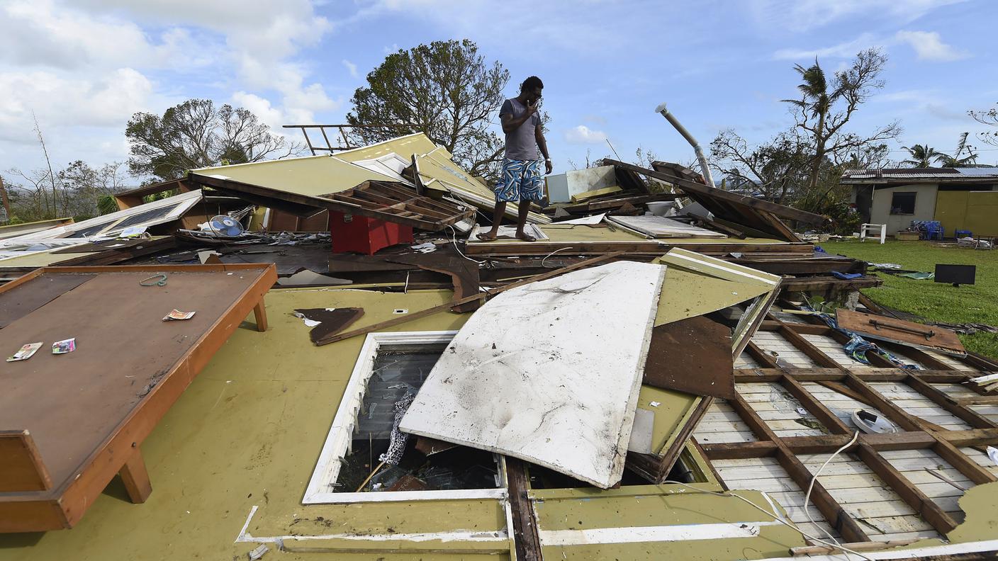 2015-03-16T120000Z_273190590_GM1EB3G1CN101_RTRMADP_3_WEATHER-VANUATU-CYCLONE.JPG