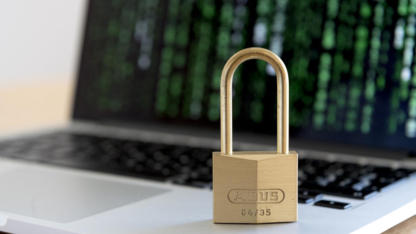Le autorità domandano agli utenti di proteggersi