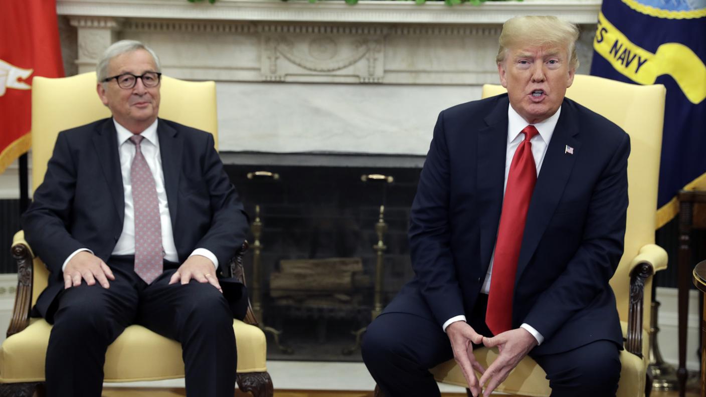 Jean-Claude Juncker e Donald Trump nello studio Ovale della Casa Bianca