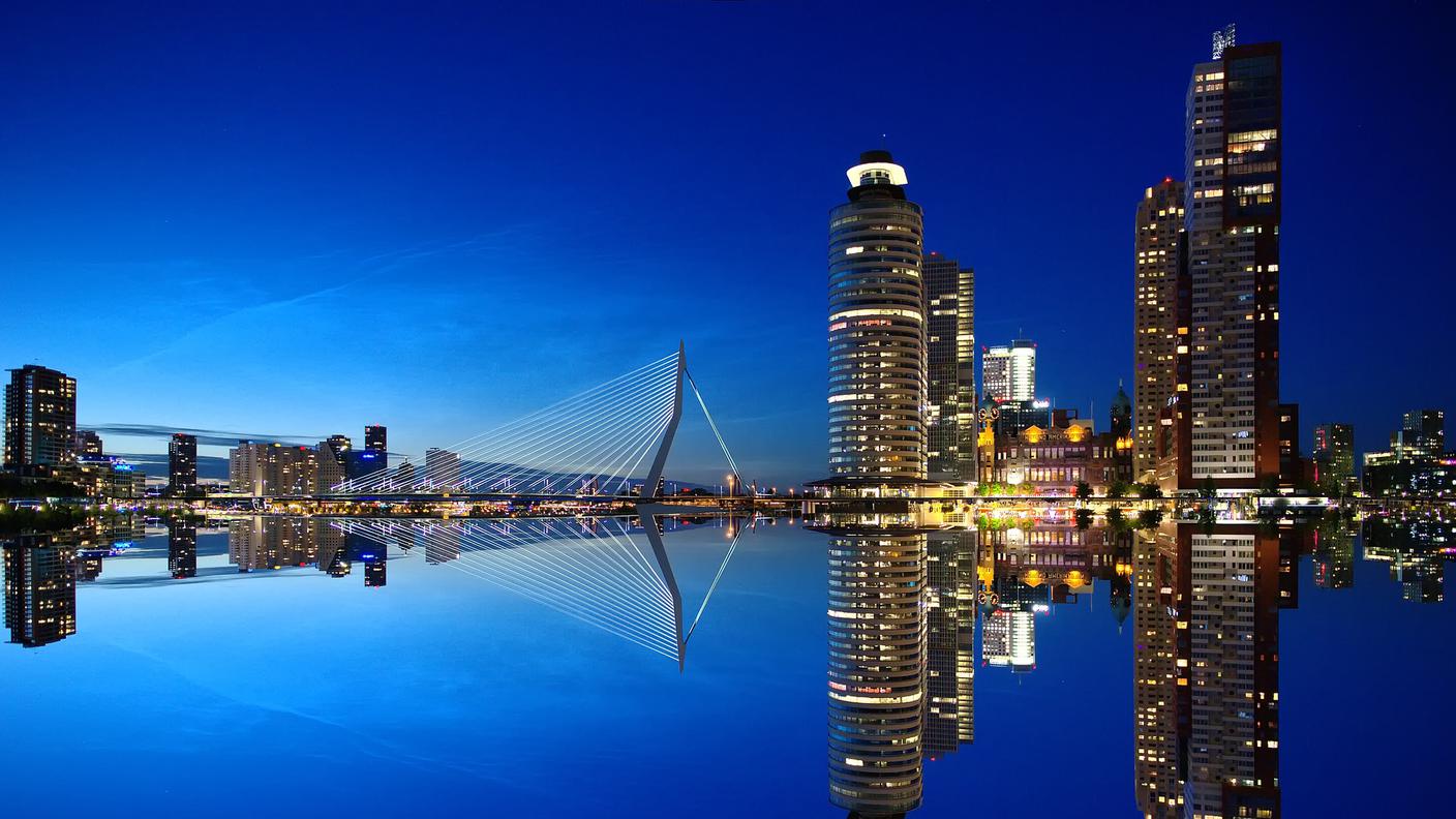 Panorama di Rotterdam. L'Olanda è uno dei paesi pìu inquinanti d'Europa