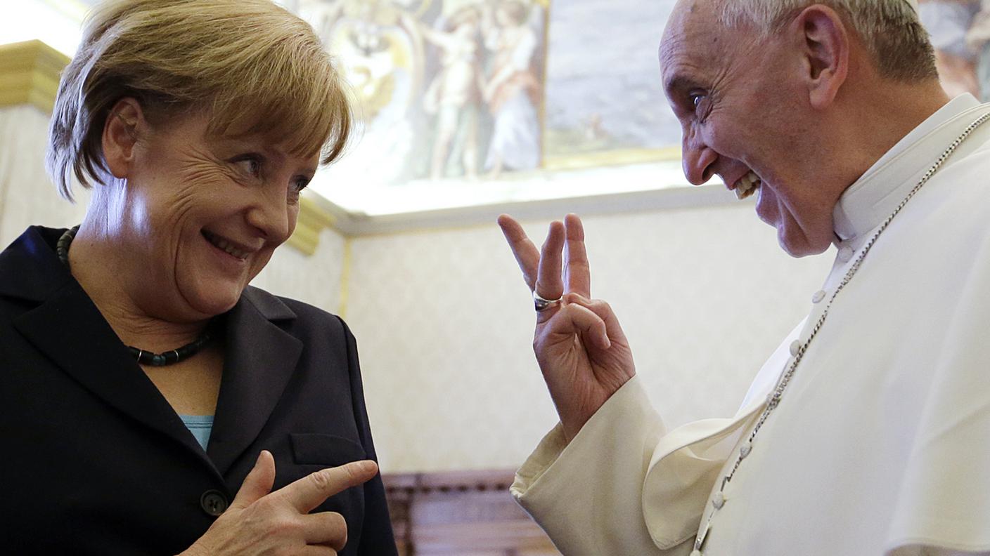 Scherzando con Angela Merkel, 2013