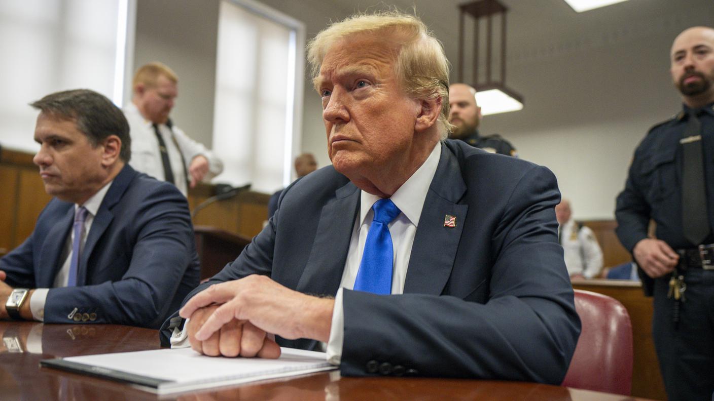 Trump, a maggio, davanti alla Corte di Manhattan: vorrebbe evitare il remake.jpg