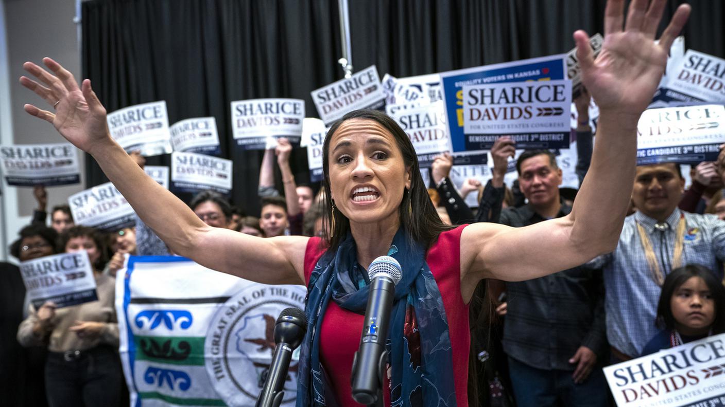 Sharice Davids, prima donna nativo-americana in Congresso