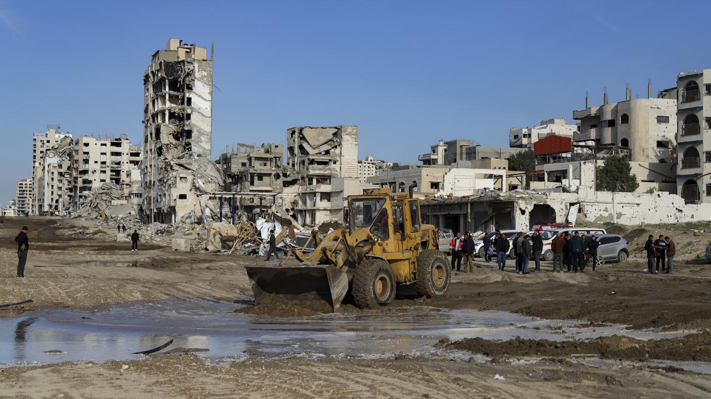 Donald Trump evoca piano per ripulire Gaza dalle macerie della guerra