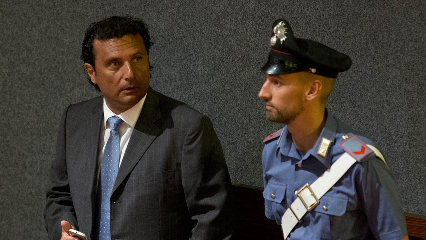 L'ex comandante Francesco Schettino