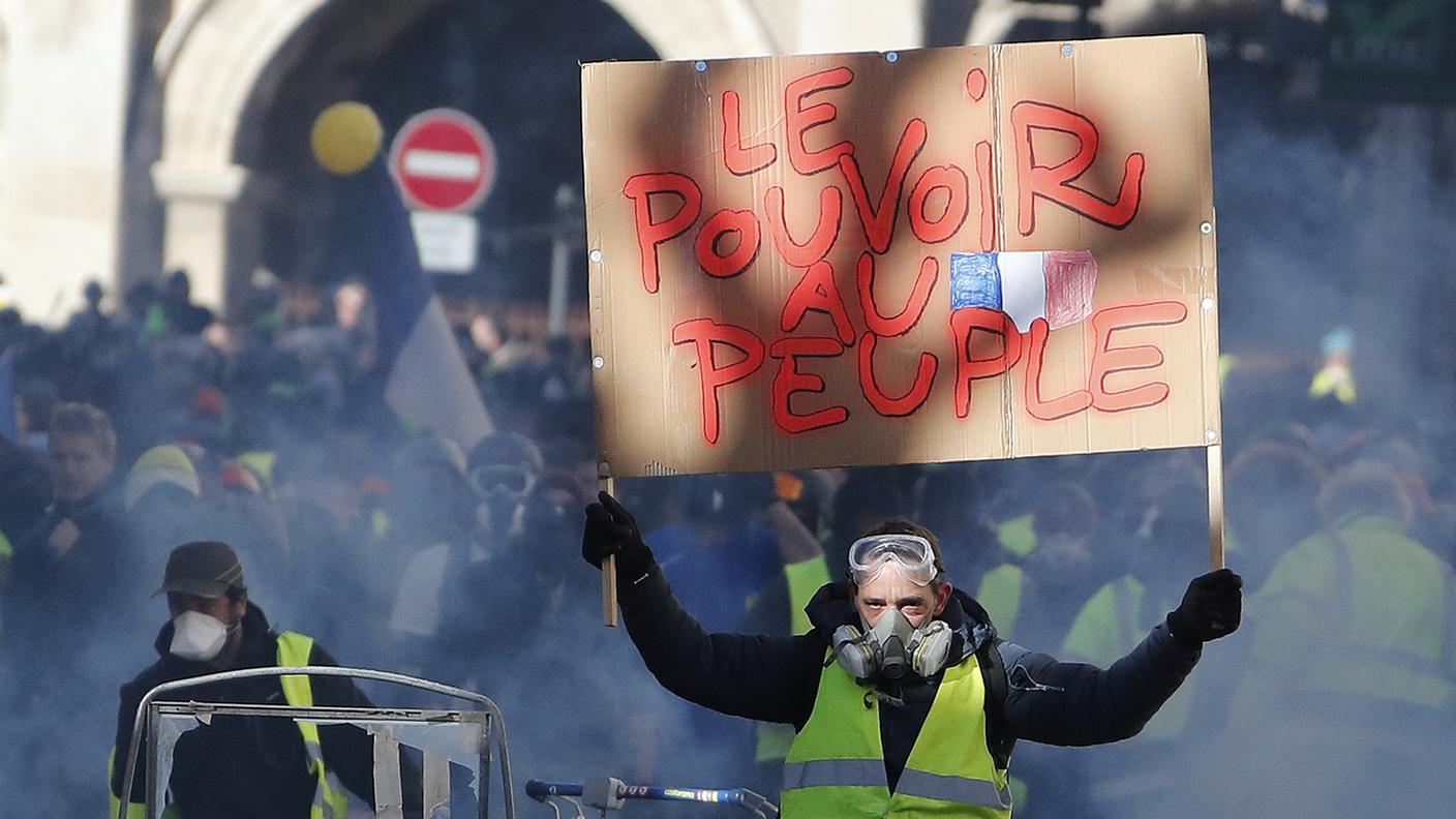 Sabato i gilet gialli sono scesi in piazza per la nona volta