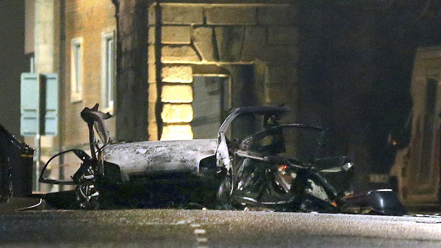 L'autobomba è esplosa all'esterno del tribunale di Londonderry