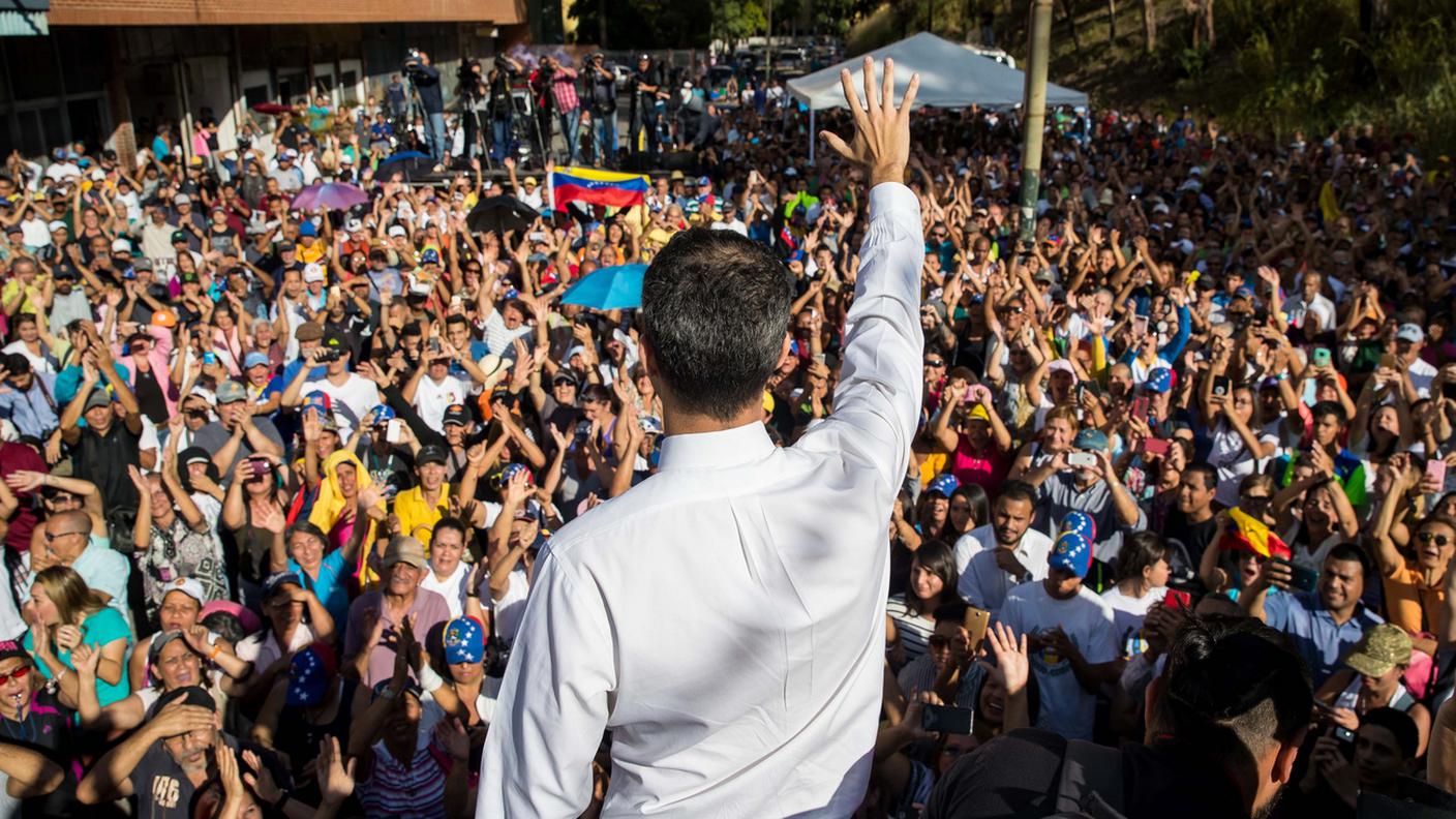 Juan Guaidò si è autoproclamato presidente "pro tempore" del Paese sudamericano