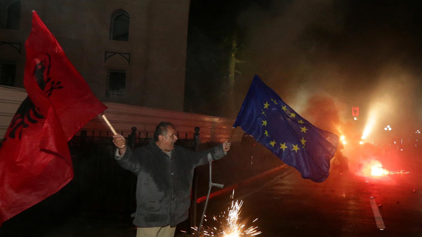 Bandiere e fumogeni