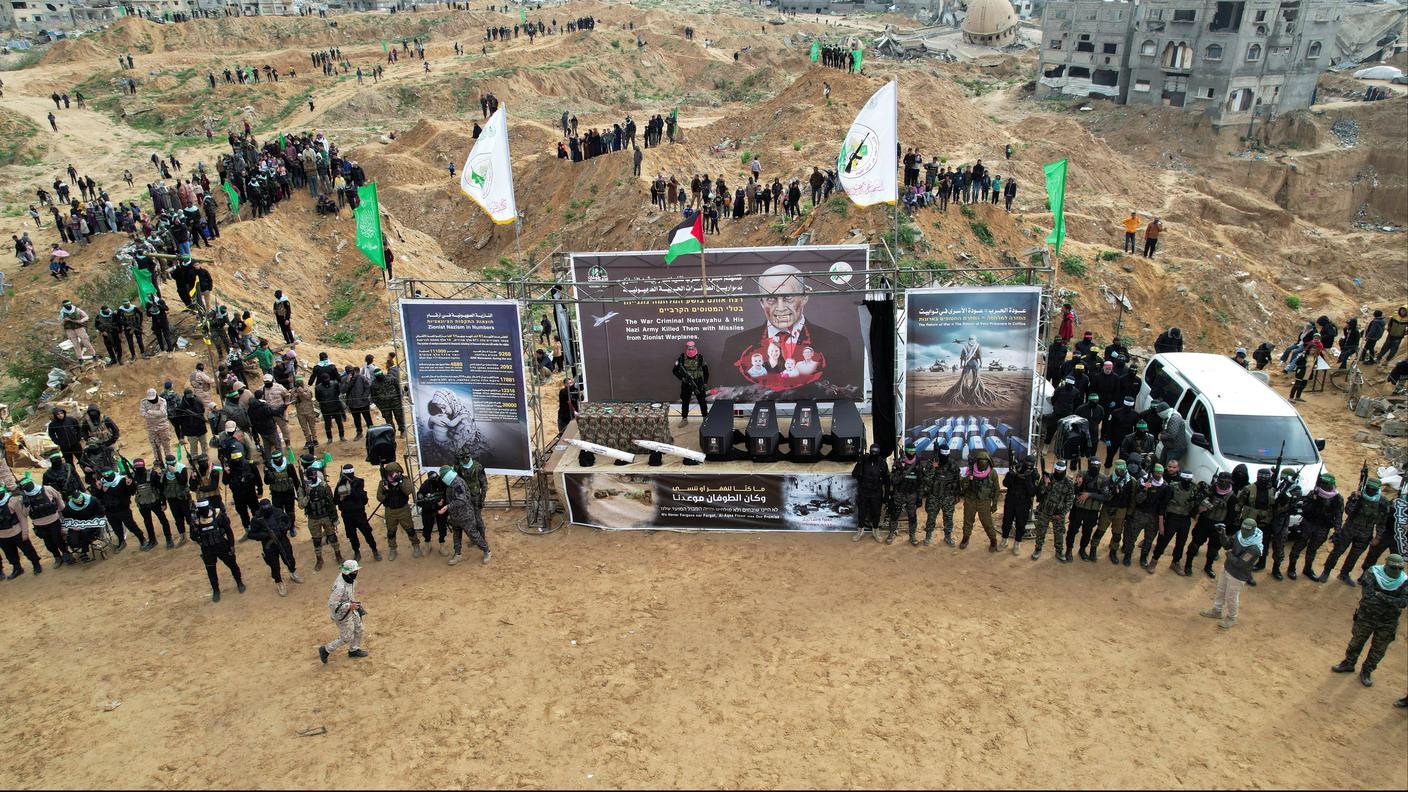 2025-02-21T042033Z_270628310_RC29YCALCZS2_RTRMADP_3_ISRAEL-PALESTINIANS-GAZA.JPG
