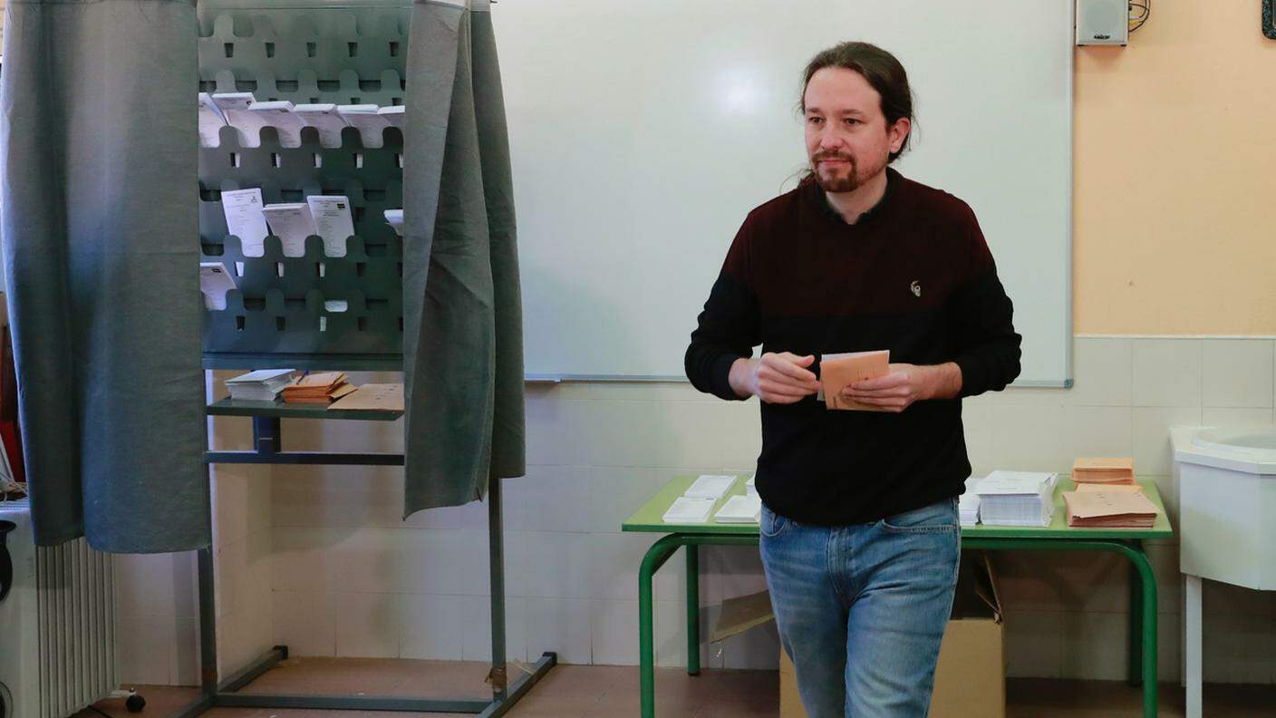 Pablo Iglesias guida Podemos