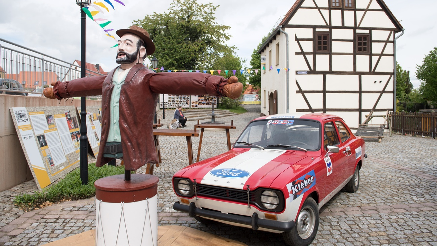 Una replica della leggendaria Ford Escort Mk1 del 197 di "Altrimenti ci arrabbiamo"