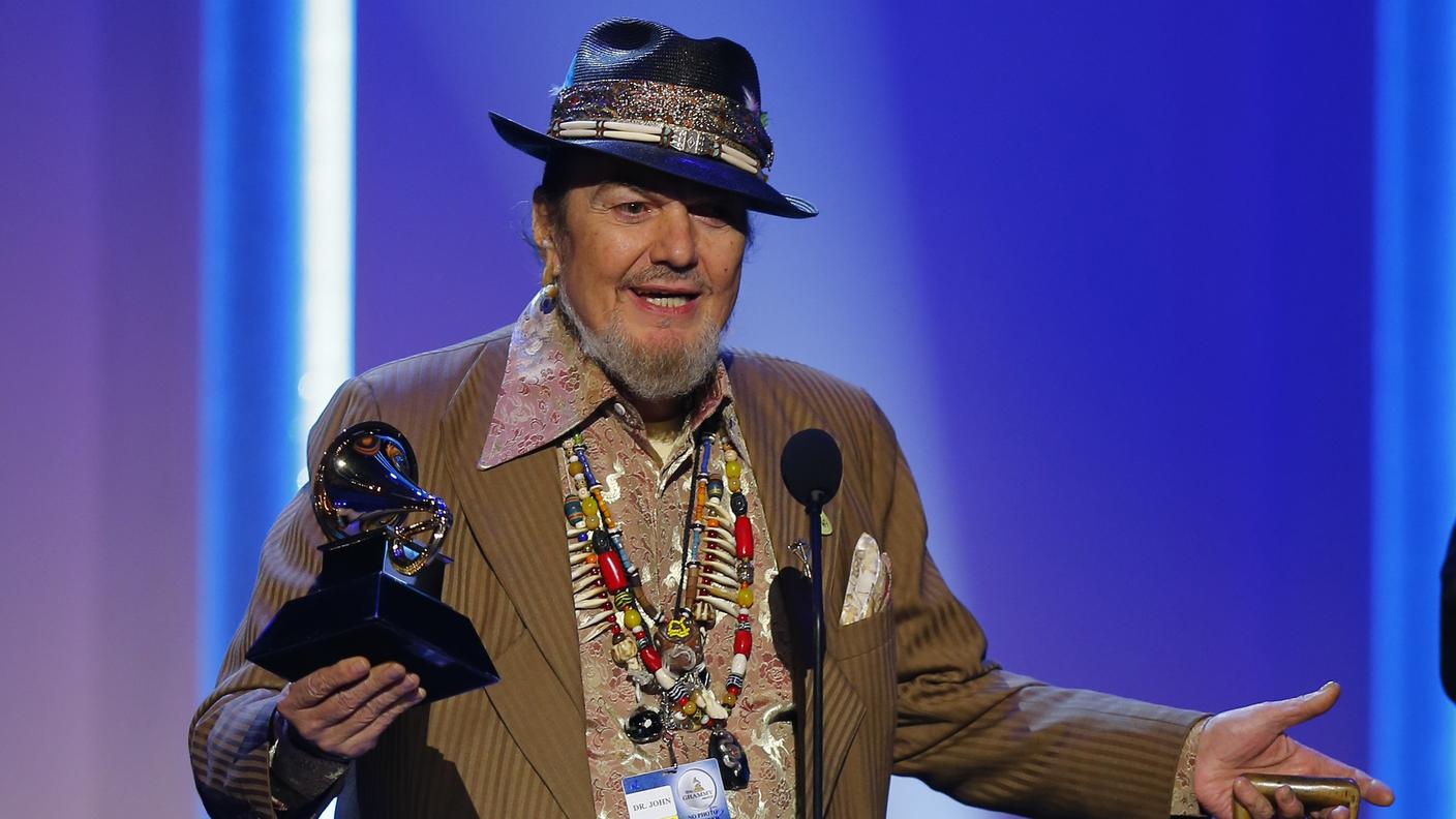 Dr. John accetta il Grammy Award come Best Blues Album nel 2013
