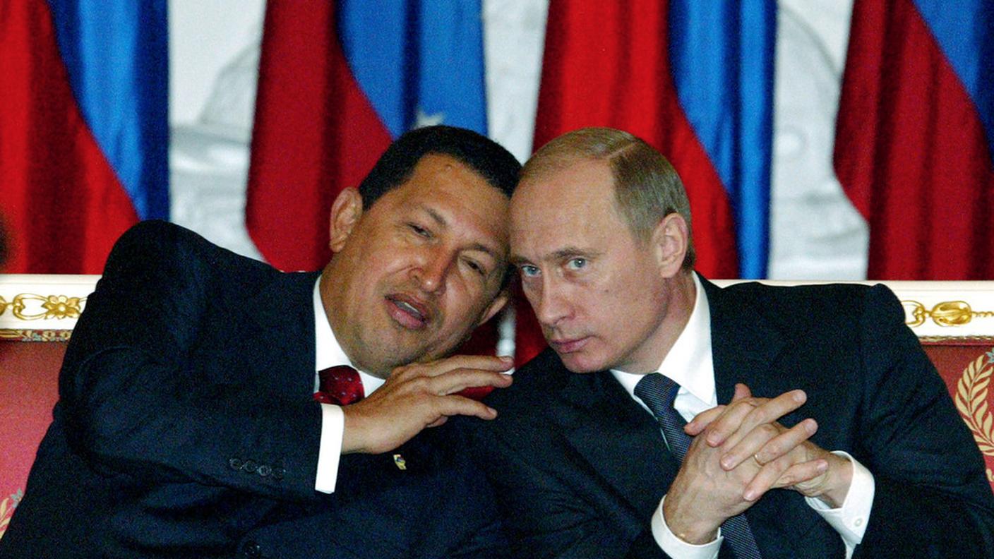 chavez putin 2004 ky.JPG