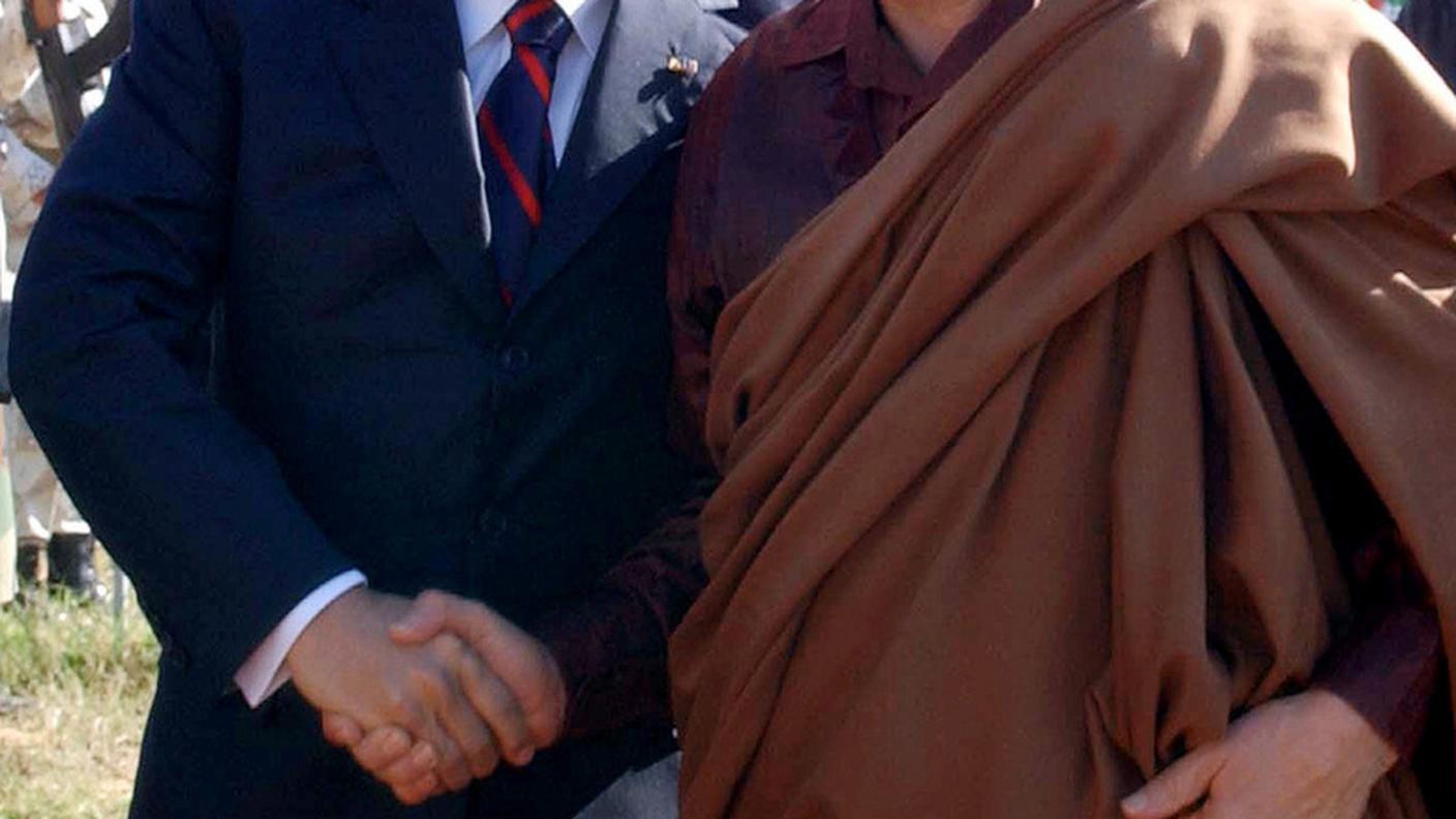 chavez gheddafi 2004 ky.JPG