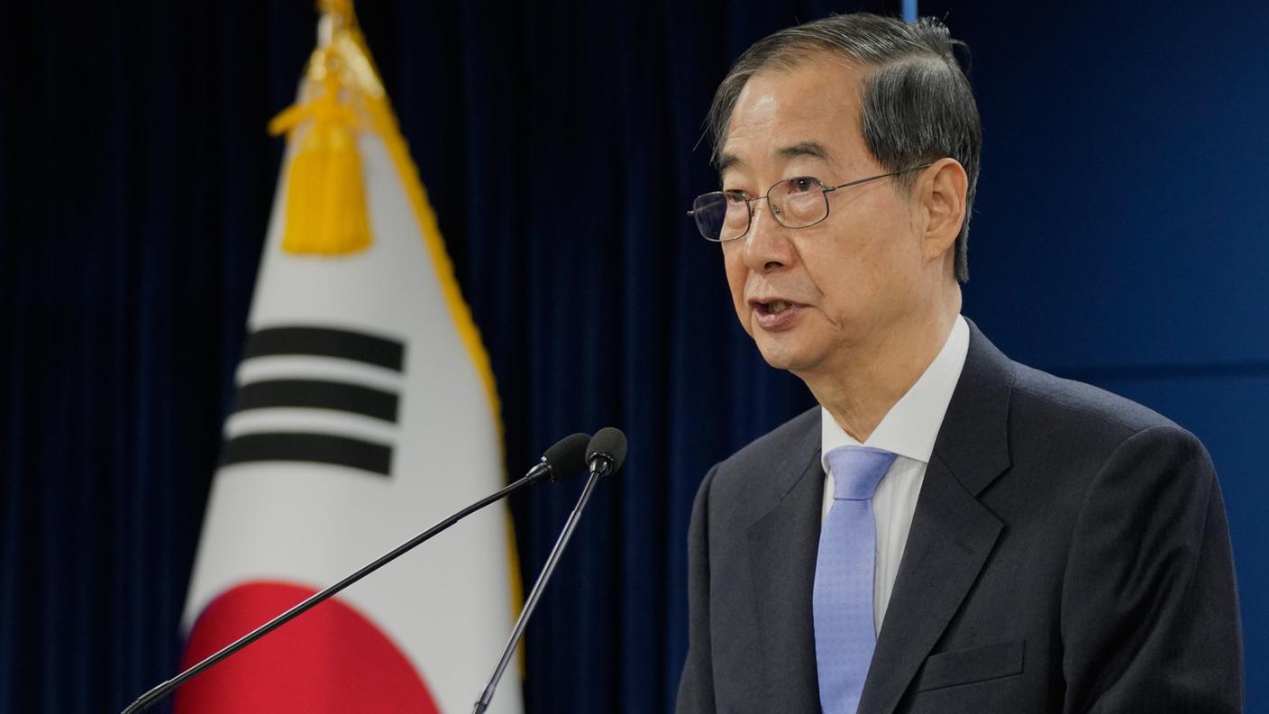 Il premier sudcoreano Han Duck-soo rimane presidente ad interim