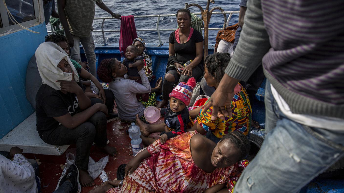 Migranti salvati nel Mediterraneo dall'Open Arms