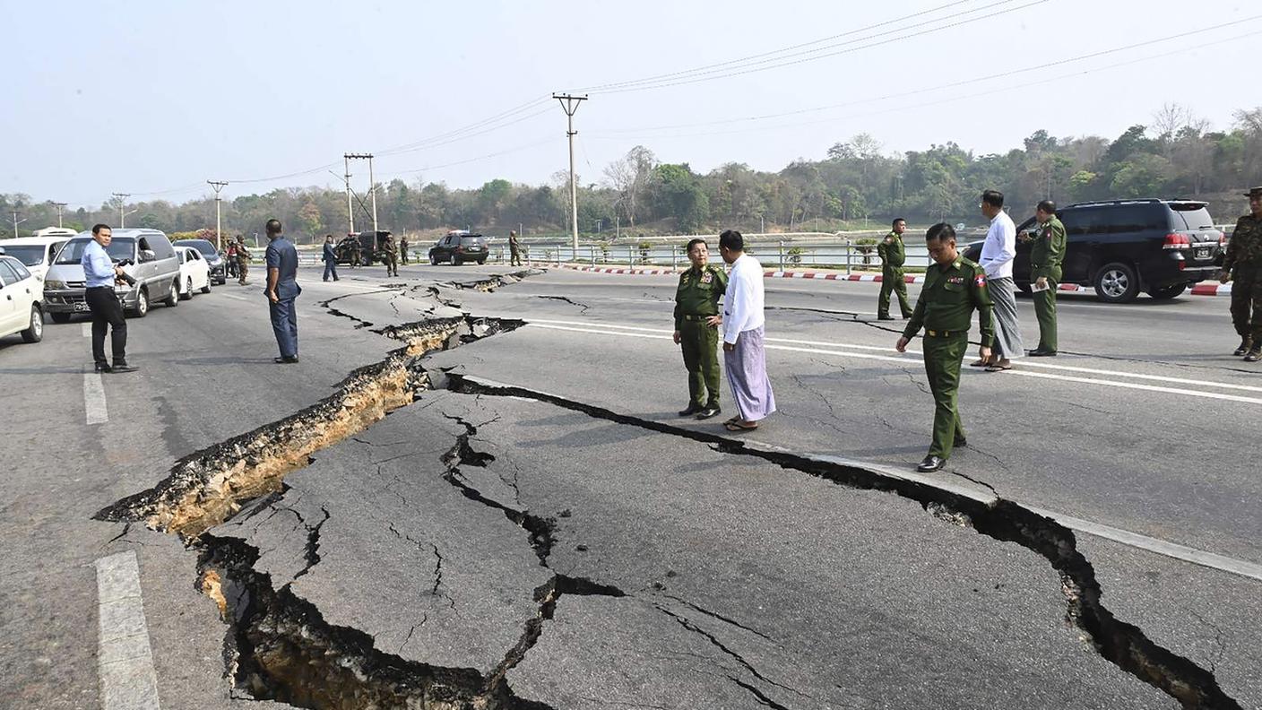 Il sismologo fa un confronto coi terremoti del recente passato.jpg