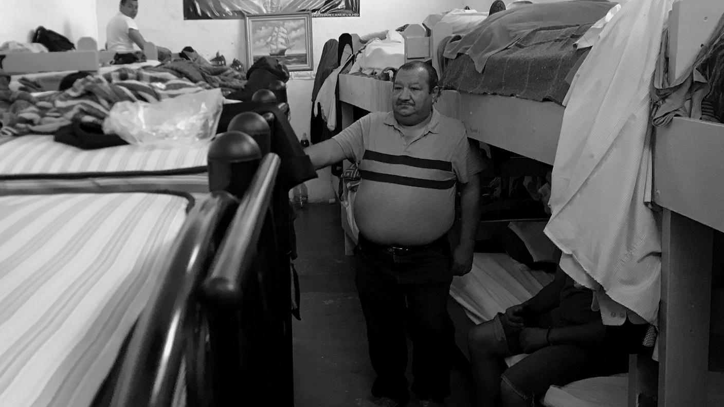 Uomini e donne sono separati nel centro di accoglienza. Solo le famiglie con bambini, una dozzina, vivono insieme