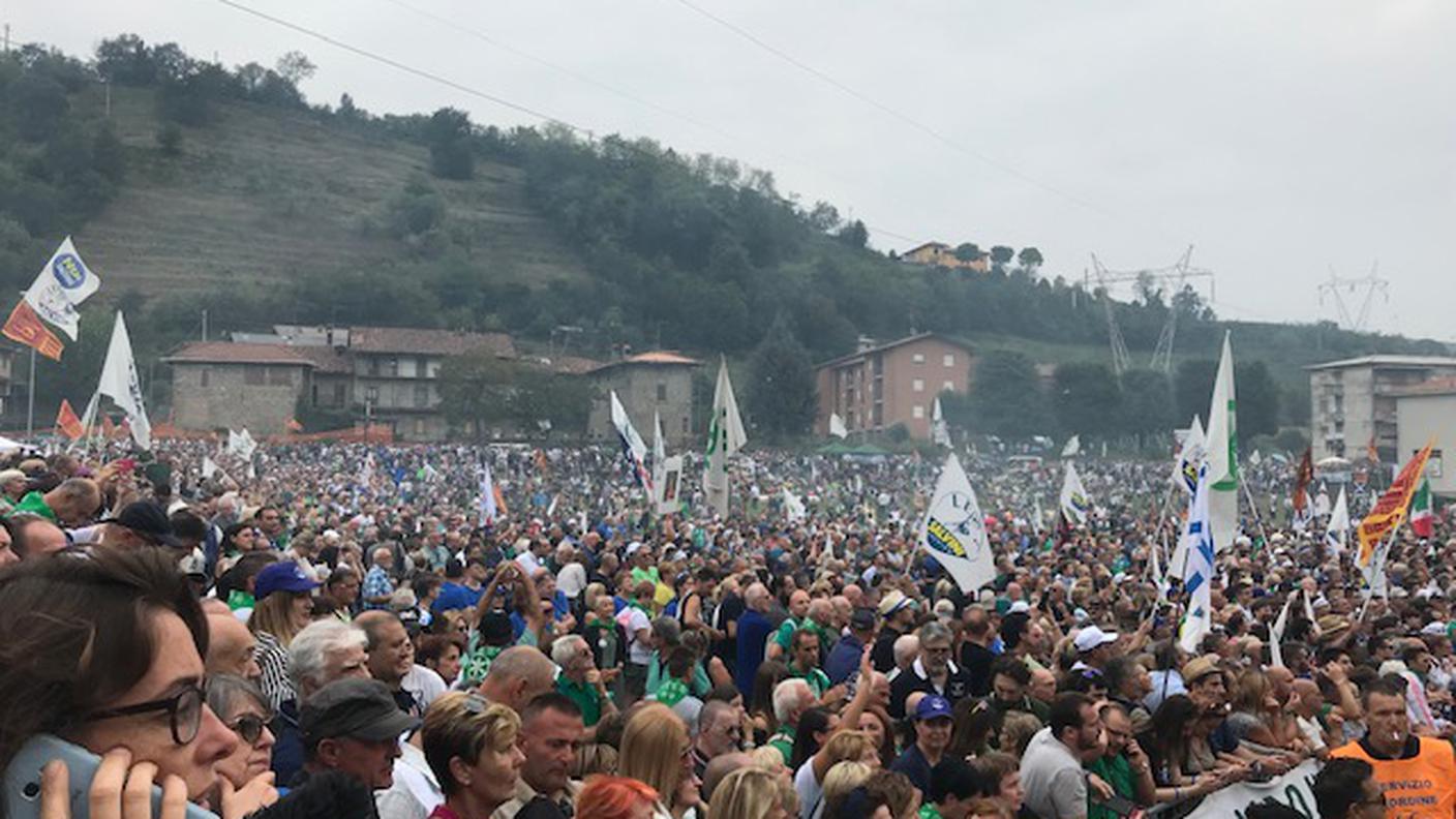 La grande manifestazione sta avendo luogo in una cornice caratterizzata anche da tensioni