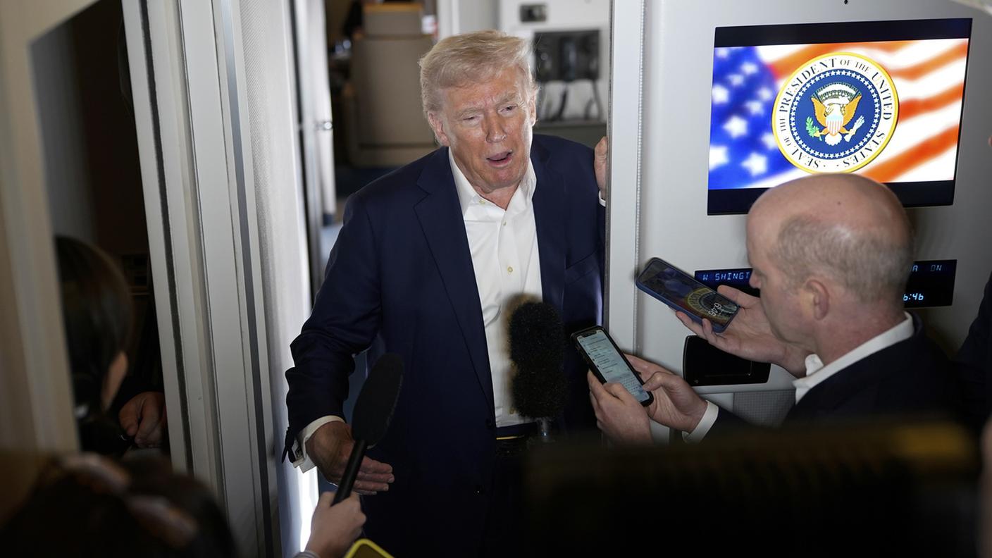 Trump ha detto che potrebbero esserci esenzioni ai dazi del 10%