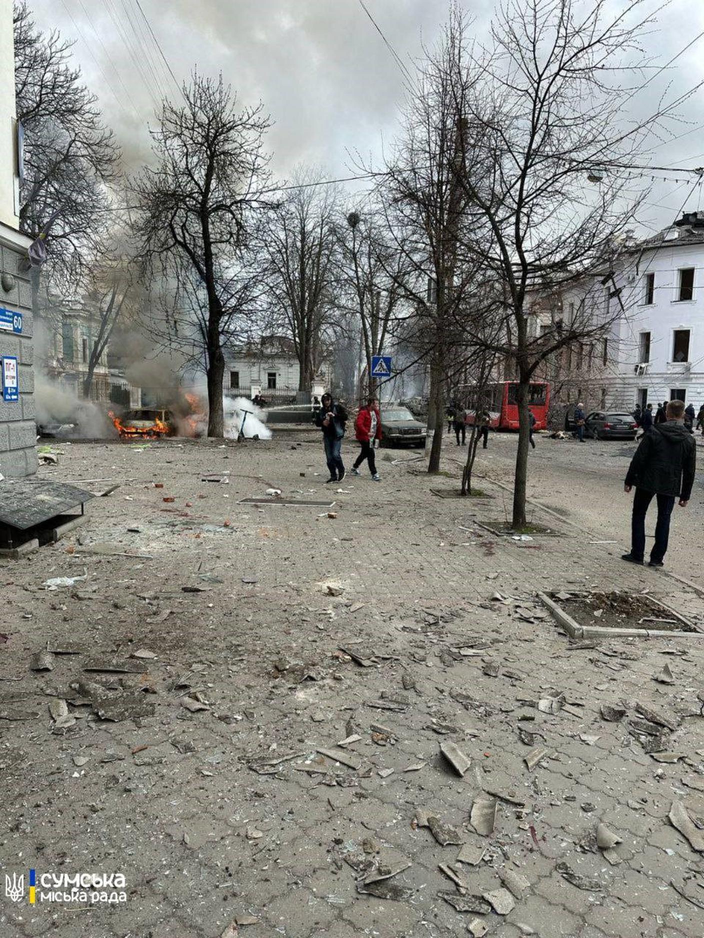 I momenti immediatamente successivi all'attacco russo a Sumy