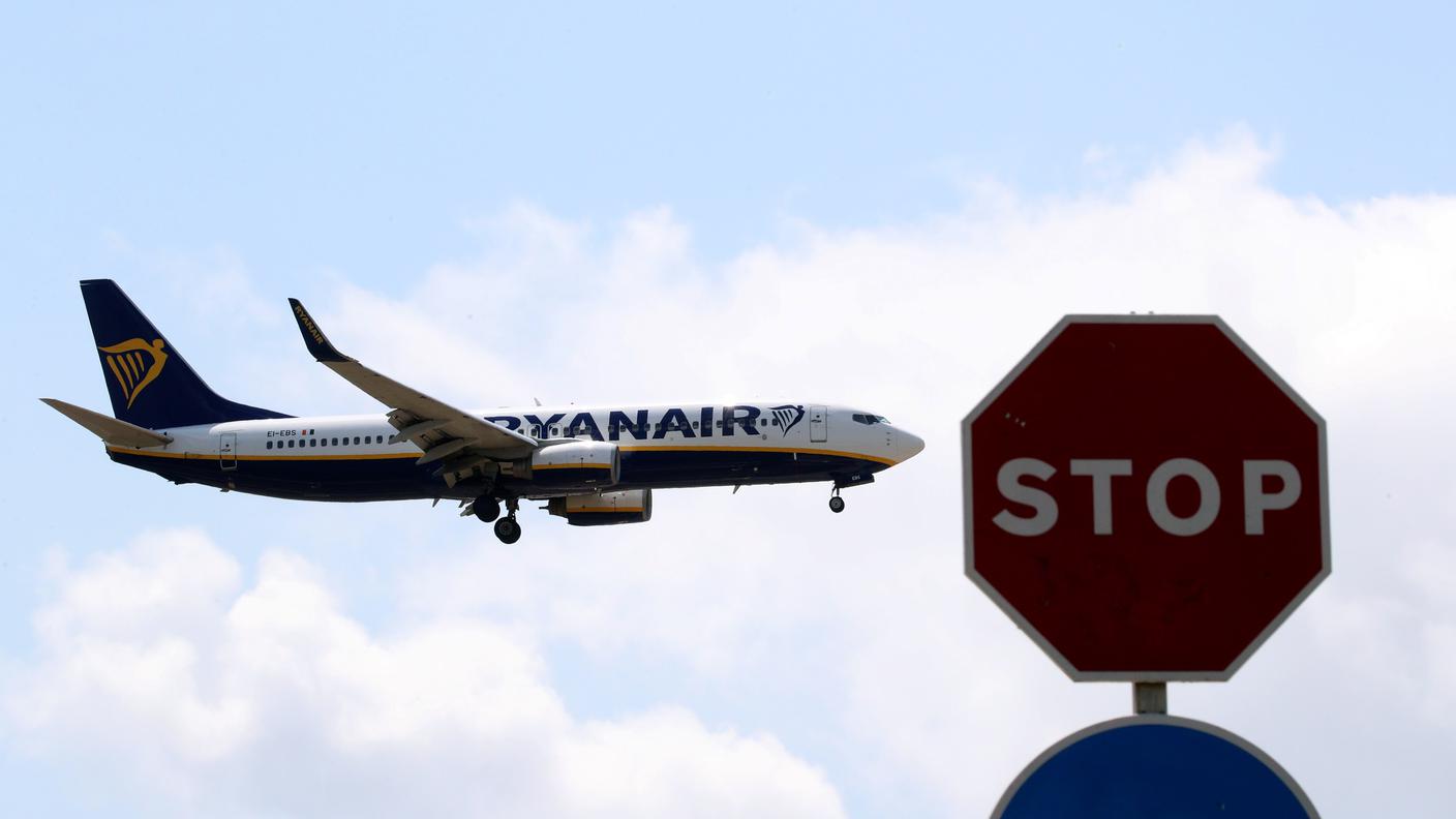 I Boeing 737 con le crepe sono stati bloccati a terra immediatamente dalla Ryanair