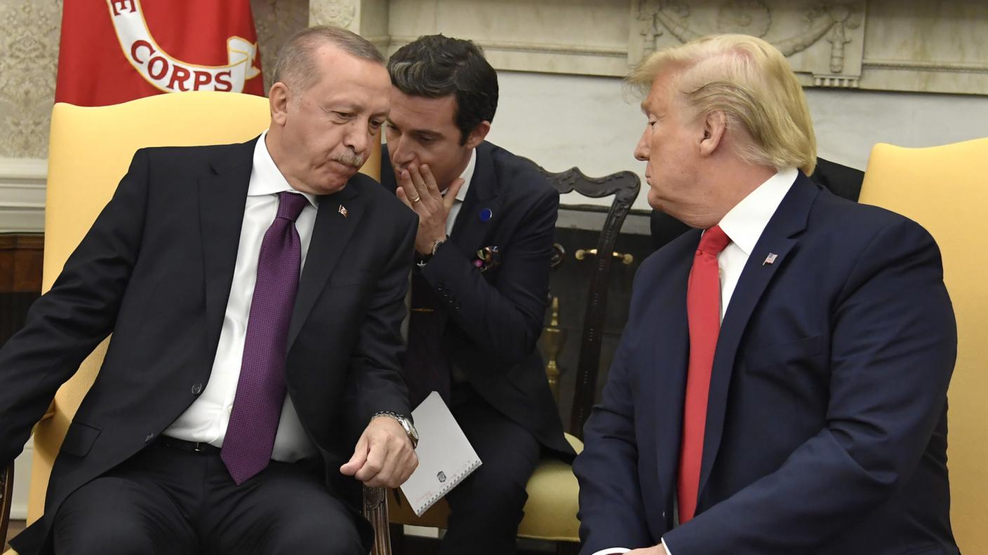 Nel frattempo, oggi Trump ha incontrato alla Casa Bianca il presidente turco Erdogan