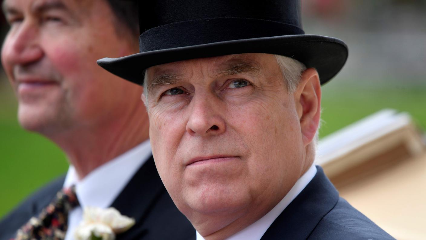 Non è servita al principe Andrea un'intervista che ha rilasciato sabato alla BBC