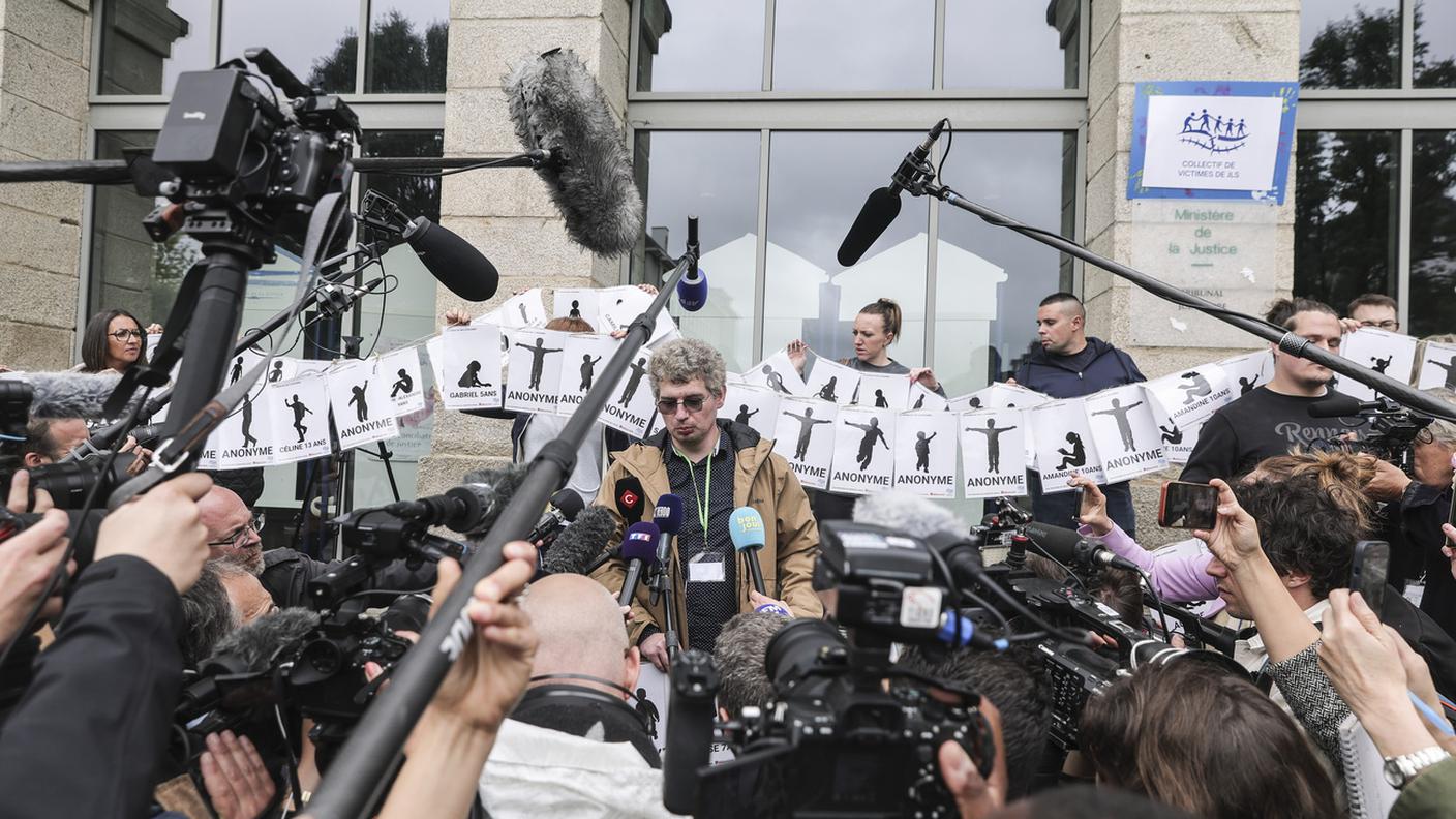 Una delle vittime mercoledì ha parlato con i media durante una manifestazione in attesa del verdetto