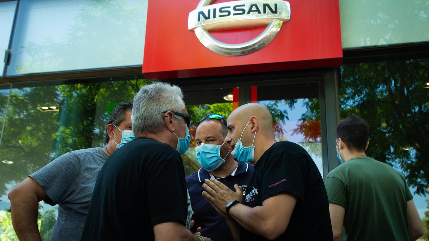 Proteste per la prevista chiusura dello stabilimento a Barcellona