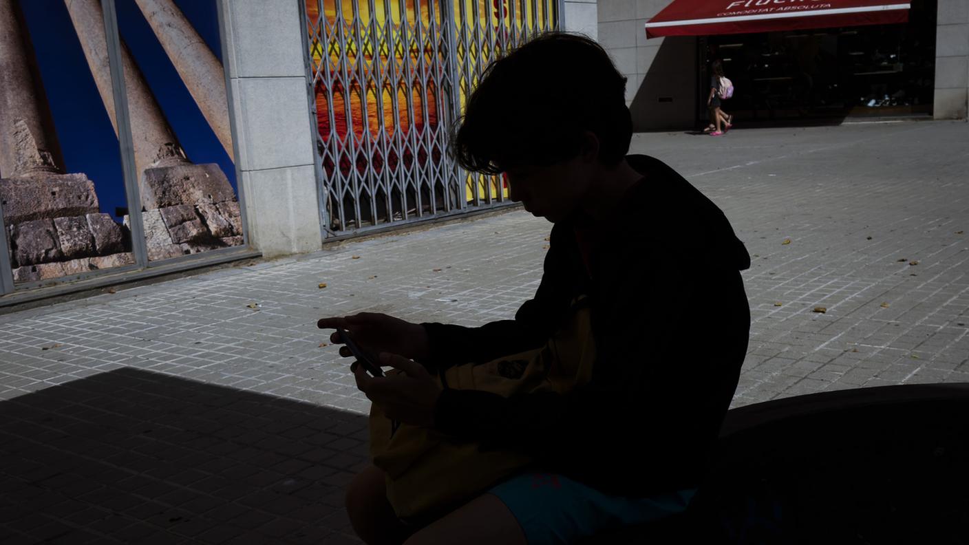 Multe fino a 50 milioni di dollari per le piattaforme che non vigilano.jpg
