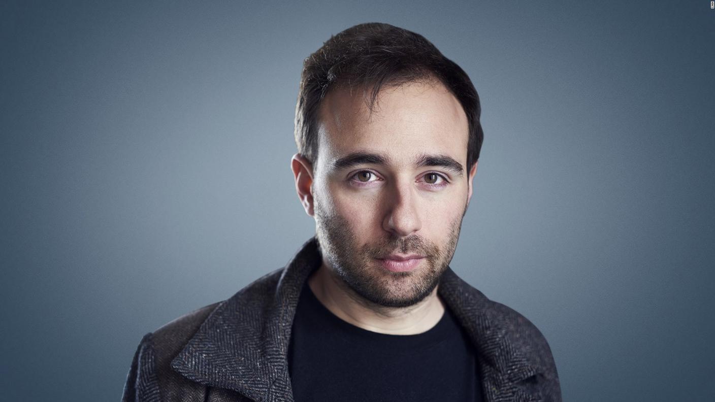 Yascha Mounk, classe 1982, insegna ad Harvard e alla Johns Hopkins University di Washington