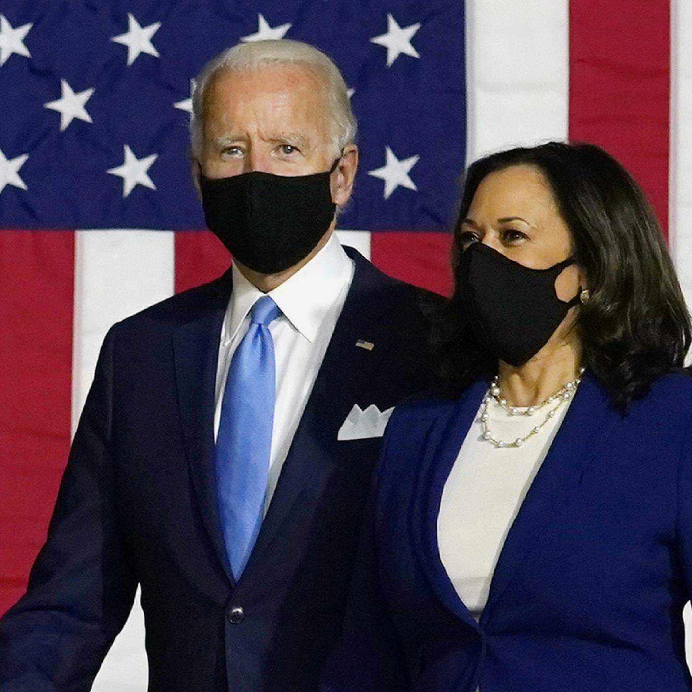 Joe Biden e Kamala Harris con la mascherina