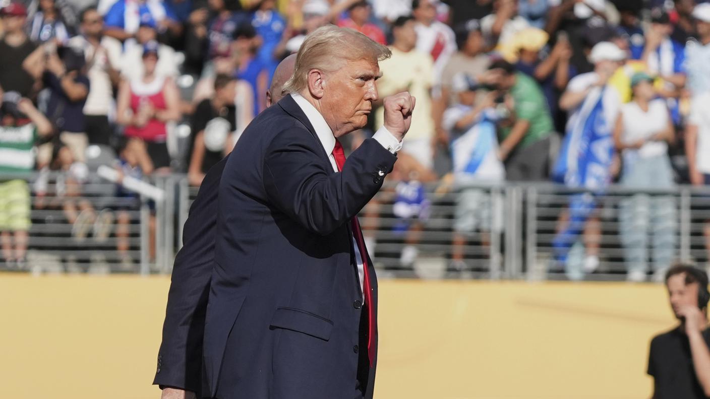 Donald Trump cambia rotta e manda armi in Ucraina