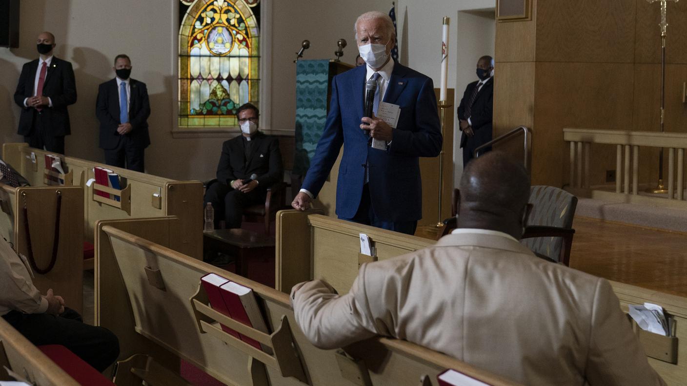 Joe Biden in una chiesa a Kenosha