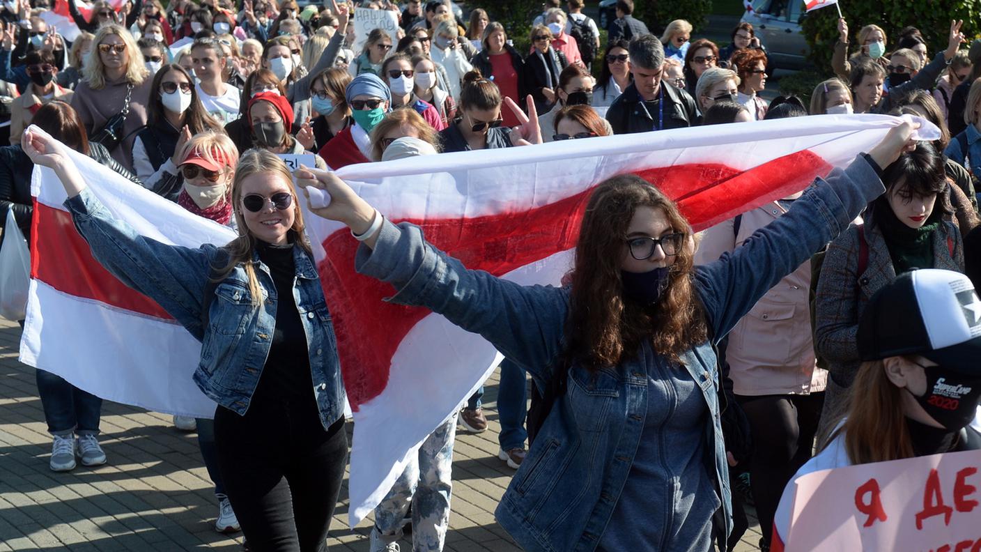 La polizia ha arrestato centinaia di attivisti nella capitale Minsk