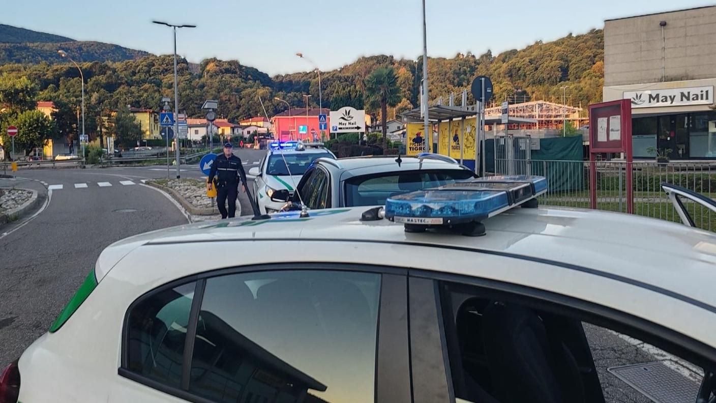 L'operazione di polizia a Lavena Ponte Tresa