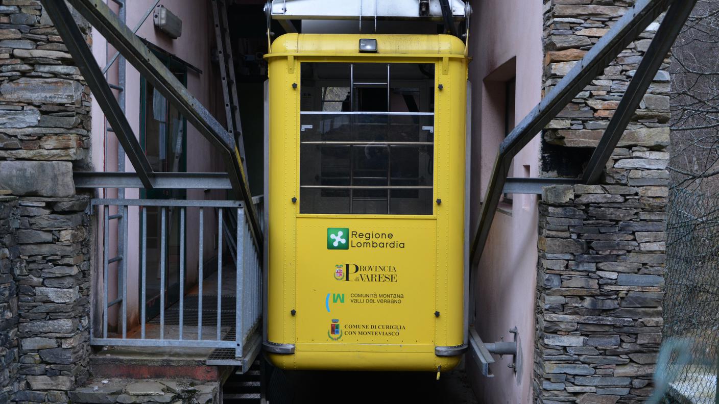 Monteviasco funivia.JPG